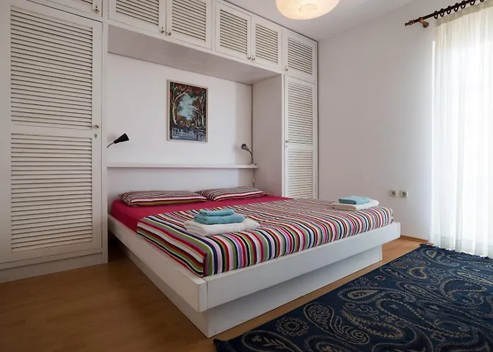 House With Sea View Semesterbostad