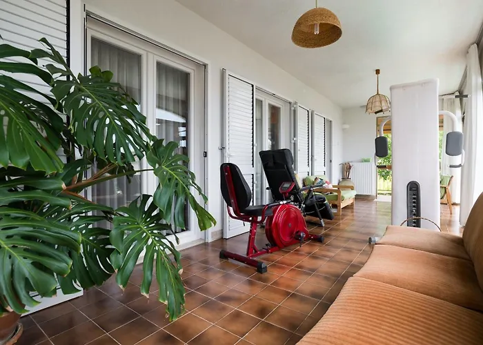 Semesterbostad House With Sea View *